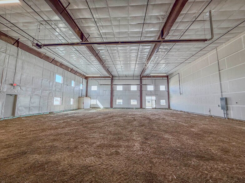 More Photos Of 405 Mountain View Rd, Johnstown Distribution For Lease