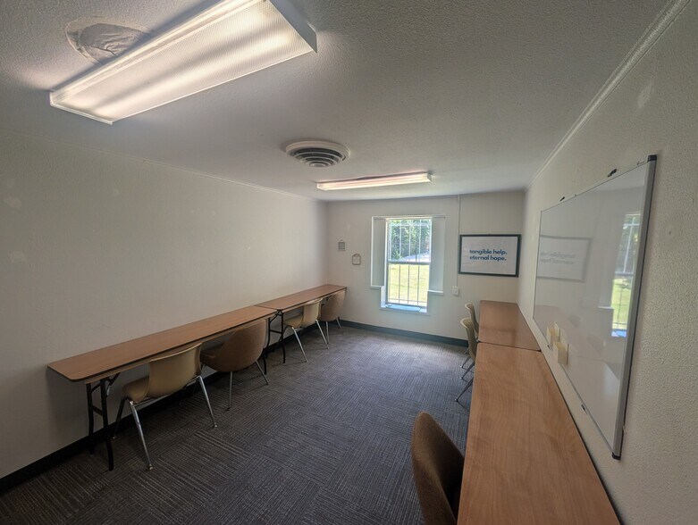 More Photos Of 2101 Alexander Ave, Waco Schools For Sale