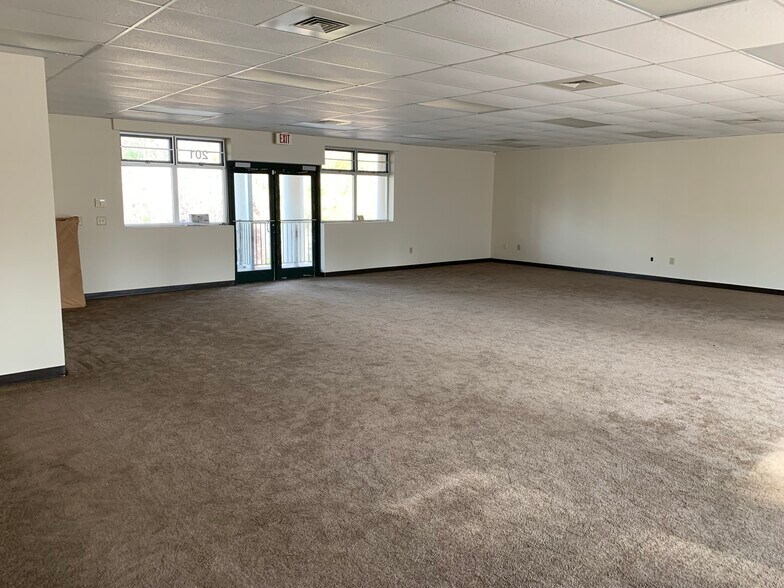 More Photos Of 1701 Center St, Apex Medical For Sale