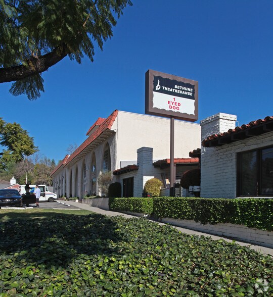 More Photos Of 3350 Barham Blvd, Los Angeles Office For Sale