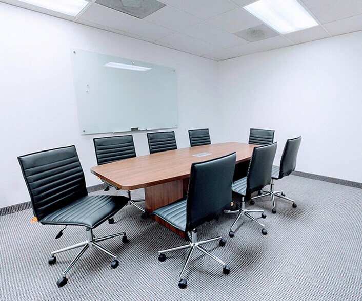 More Photos Of 5005 W Royal Ln, Irving Office For Lease