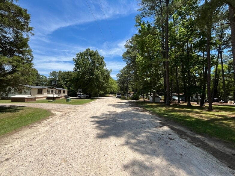 More Photos Of 1425 Farlow Rd, Raleigh Manufactured Housing Mobile Home Park For Sale
