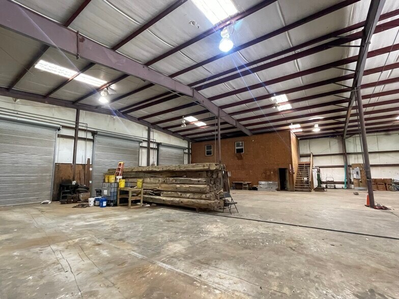 More Photos Of 1808 S Main St, Atmore Truck Terminal For Lease