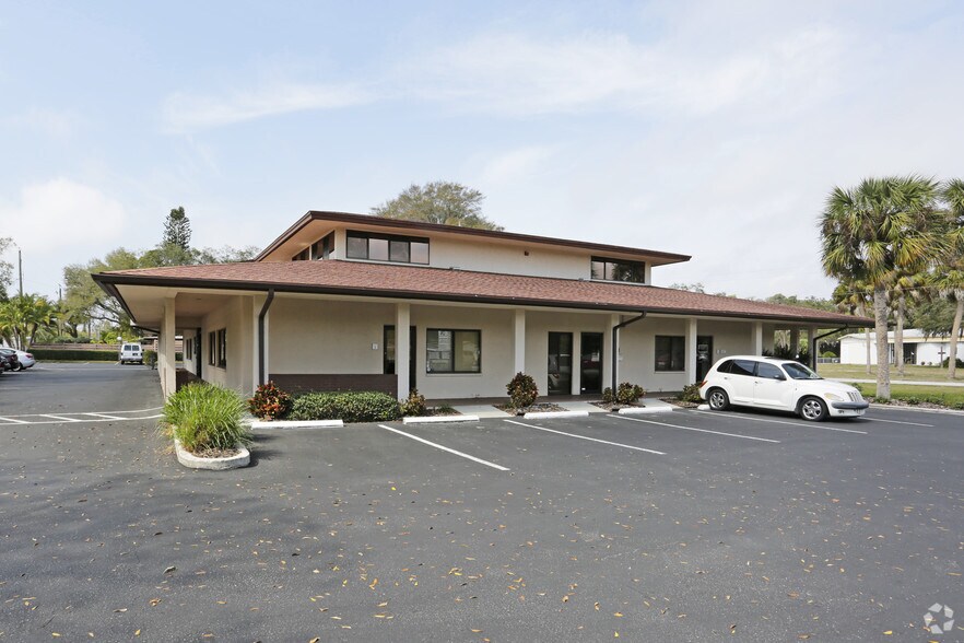 More Photos Of 5550 26th St, Bradenton Medical For Sale