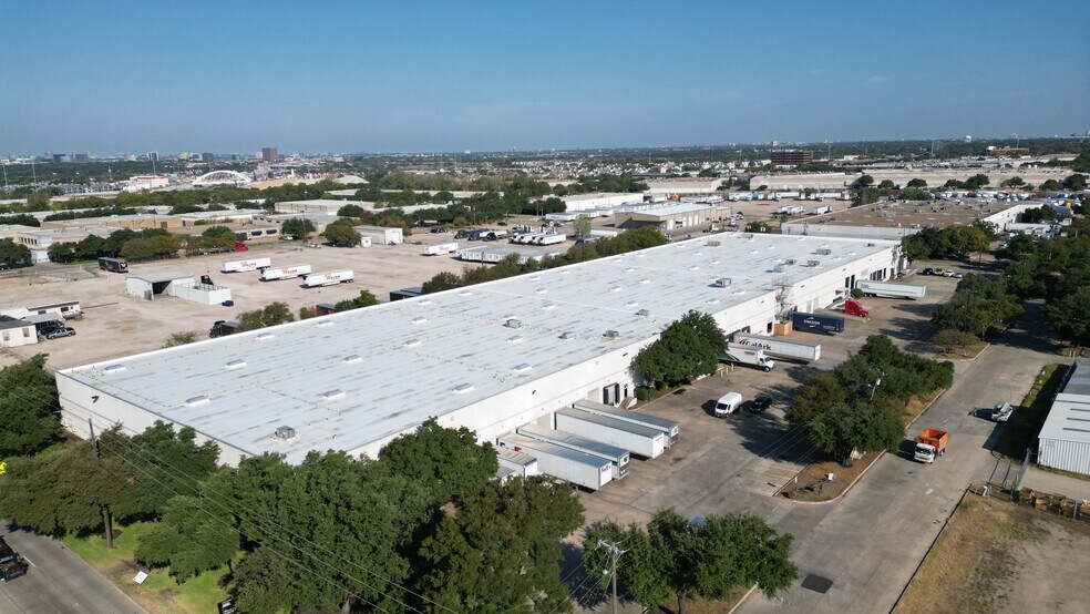 More Photos Of 10401 Miller Rd, Dallas Warehouse For Lease