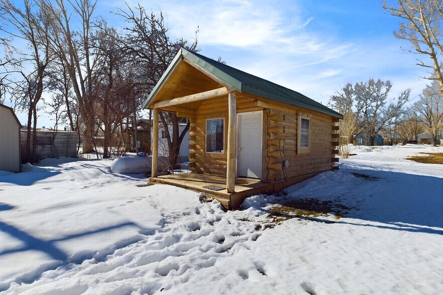 More Photos Of 213and 233 Main st, Roy Restaurant For Sale