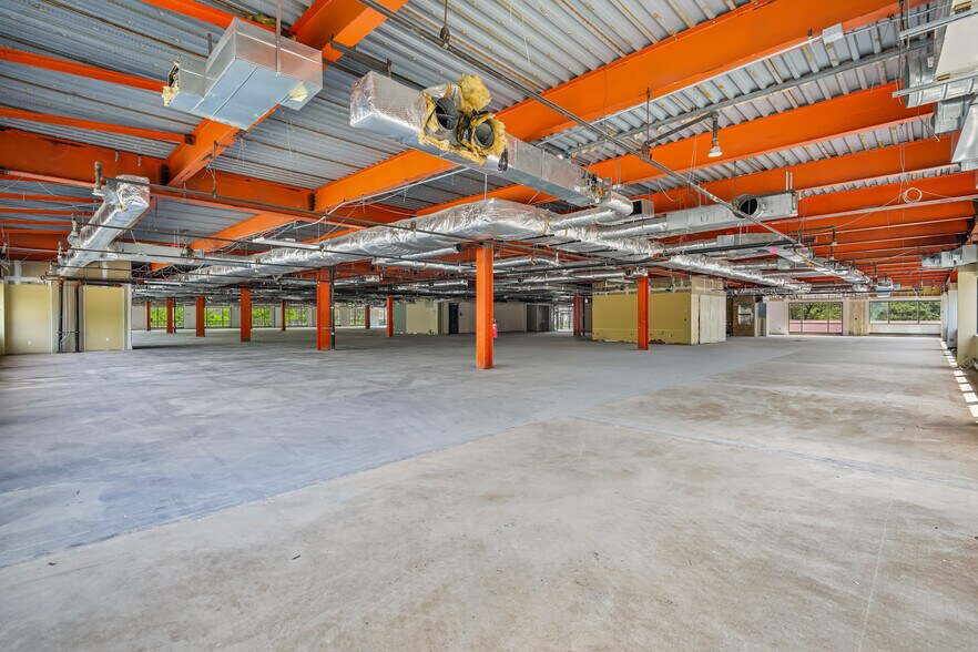 More Photos Of 1000 Sylvan Ave, Englewood Cliffs Office For Sale