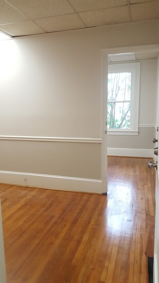 More Photos Of 3521 Monroe Rd, Charlotte Showroom For Lease