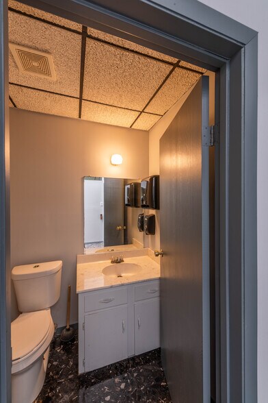 More Photos Of 312 E 2nd St, Alice Healthcare For Sale