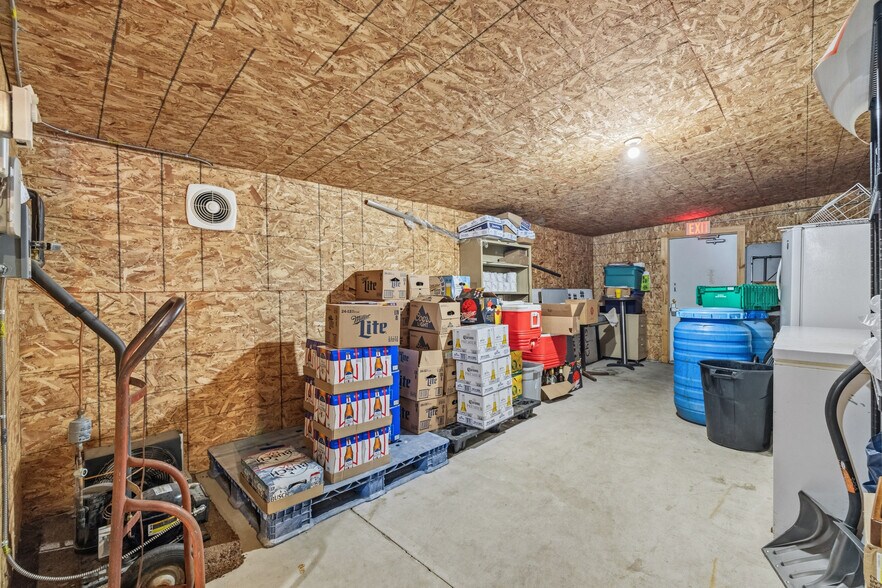 More Photos Of 504 Milwaukee St, Lomira Flex For Sale