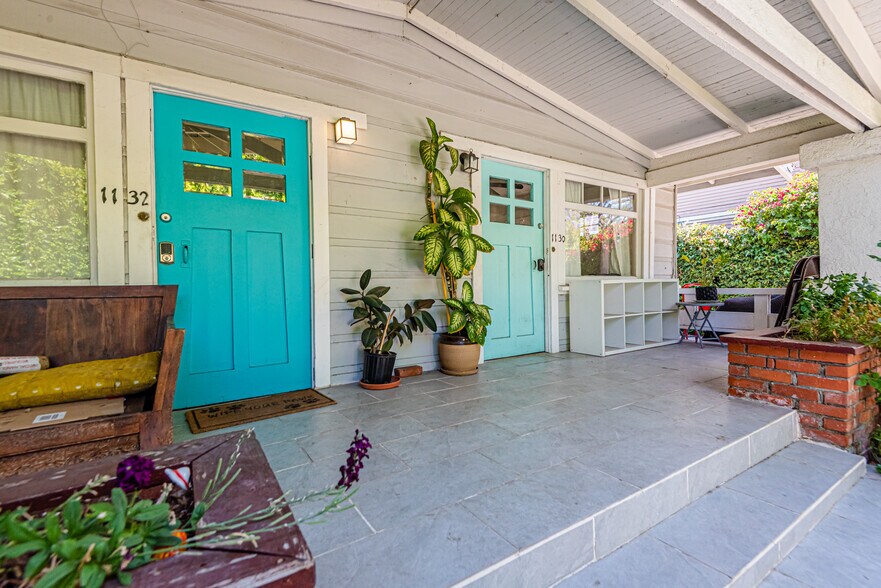 More Photos Of 1130 N Beachwood Dr, Los Angeles Land For Sale