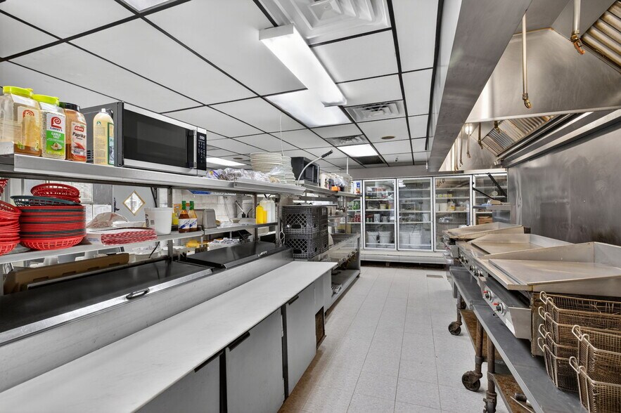More Photos Of 4040 US Highway 27 S, Sebring Restaurant For Lease