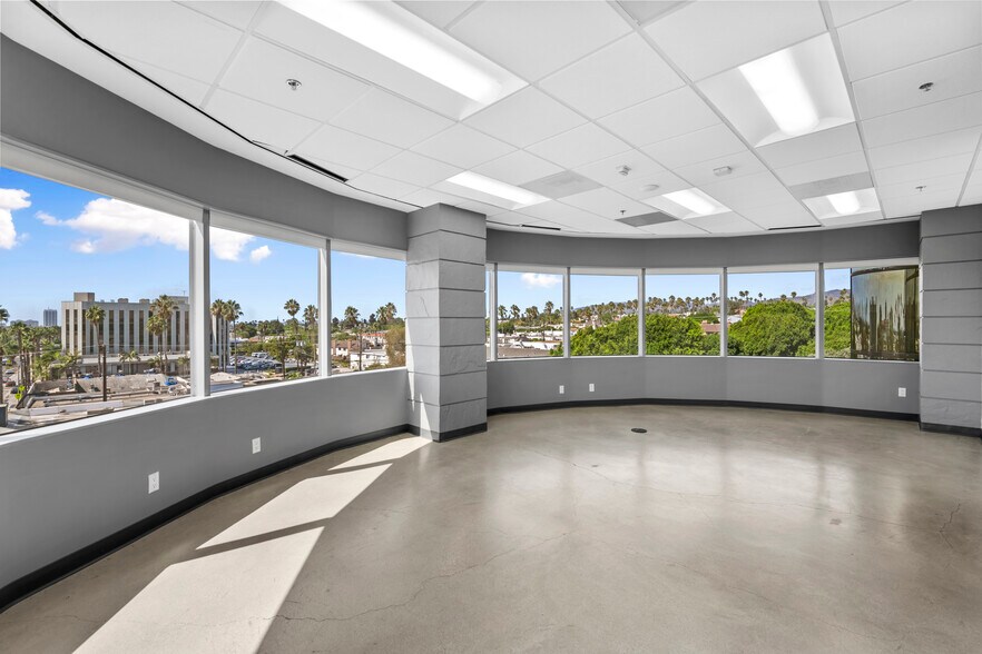 More Photos Of 2001 Wilshire Blvd, Santa Monica Office For Lease