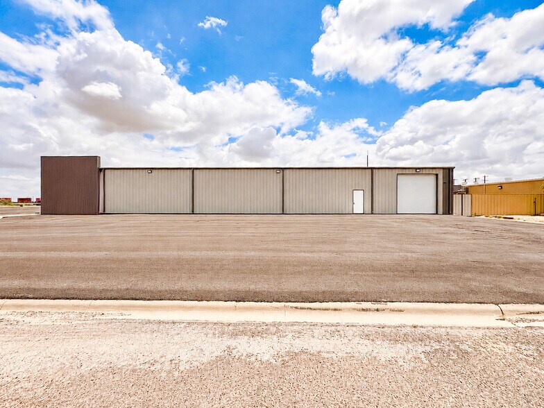 More Photos Of 9930 W Highway 80, Midland Office For Sale