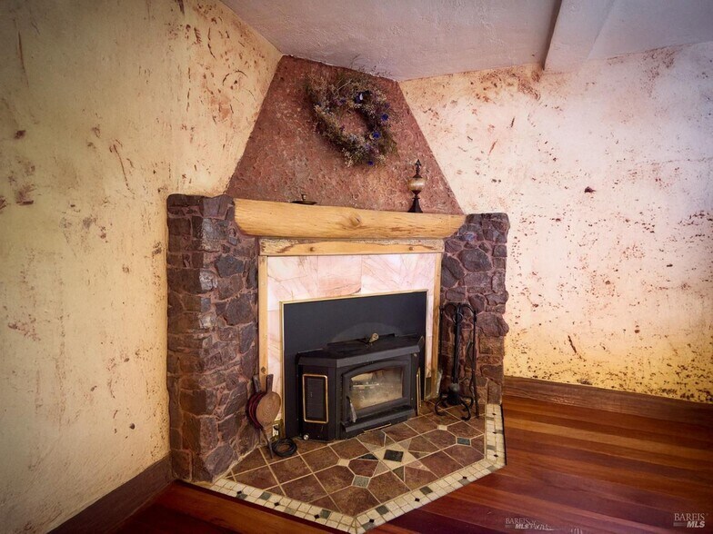 More Photos Of 19400 Scenic Dr, Redwood Valley Specialty For Sale