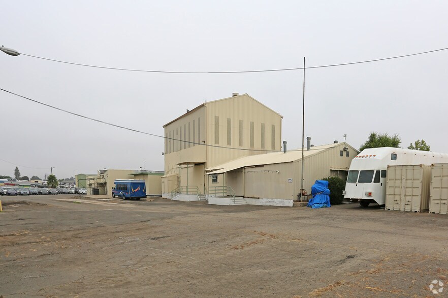 Primary Photo Of 1520 E Barham Dr, San Marcos Warehouse For Sale