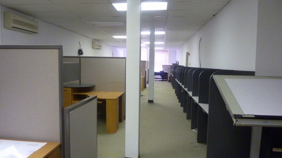 More Photos Of 5541-5547 Germantown Ave, Philadelphia Office For Lease