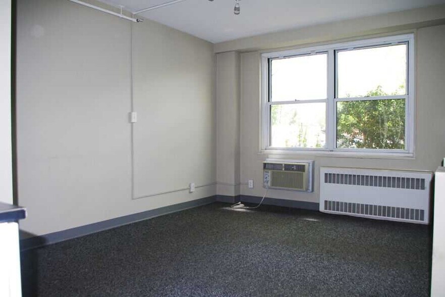 More Photos Of 1425-1435 Bedford St, Stamford Apartments For Lease