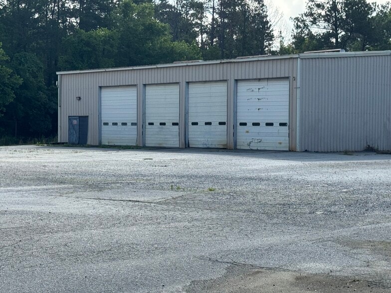 More Photos Of 2255 Gray Hwy, Macon-Bibb Service For Sale