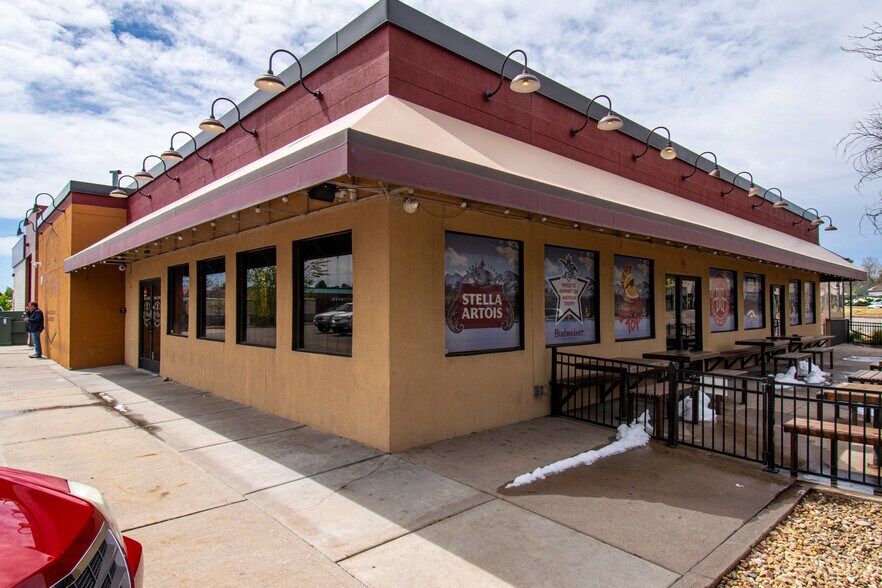 More Photos Of 2340 S Chambers Rd, Aurora Restaurant For Sale
