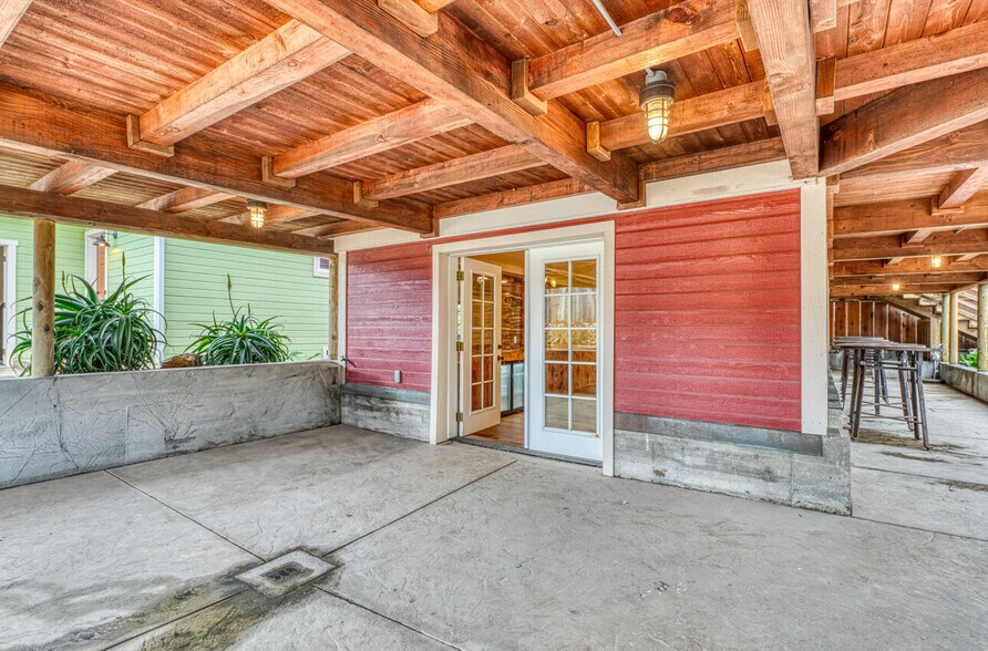 More Photos Of 7550 Sandholdt Rd, Moss Landing Warehouse For Sale