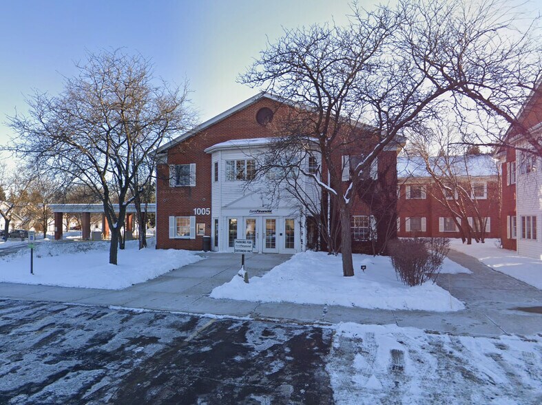 Primary Photo Of 1005-1015 W Wise Rd, Schaumburg Storefront For Sale