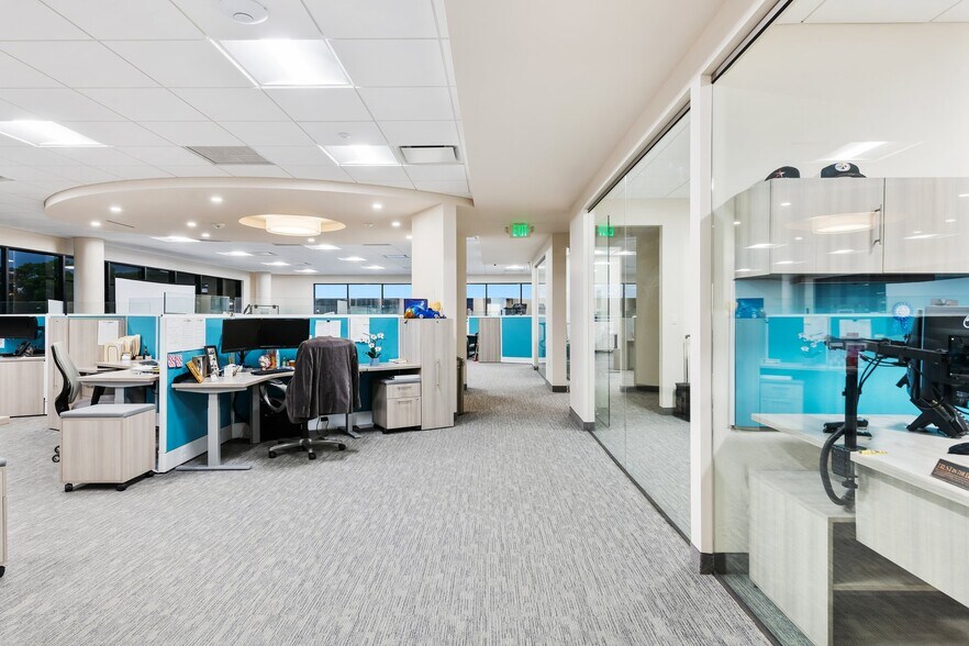More Photos Of 3303 W Commercial Blvd, Fort Lauderdale Office For Sale