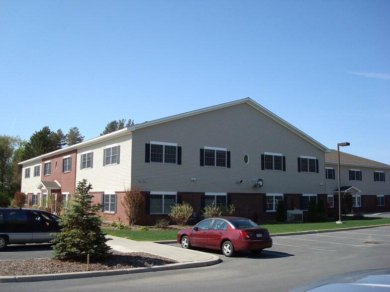 More Photos Of 375 Bay Rd, Queensbury Medical For Lease