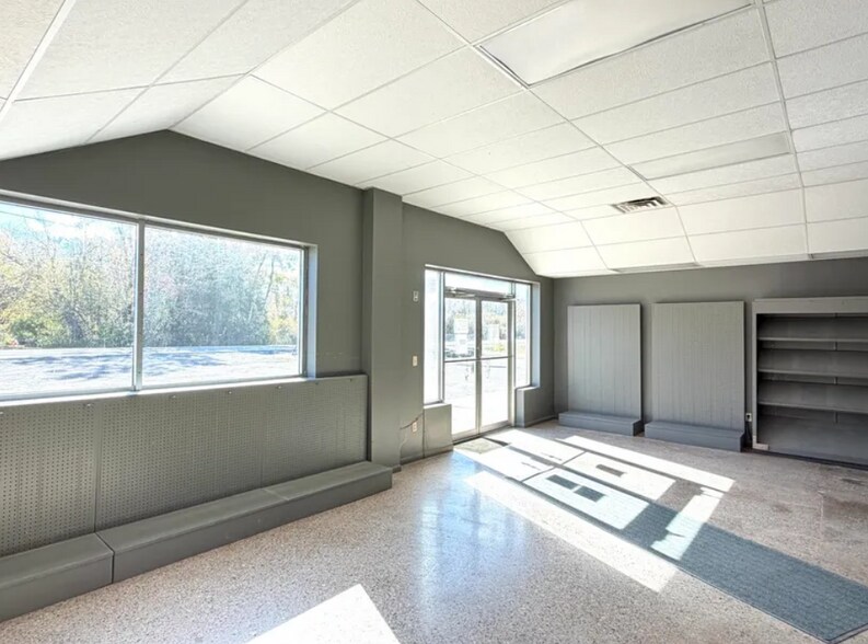 More Photos Of 4782 Werth Rd, Alpena Auto Repair For Sale