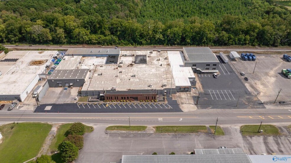 Primary Photo Of 2807 Gault Ave N, Fort Payne Warehouse For Lease