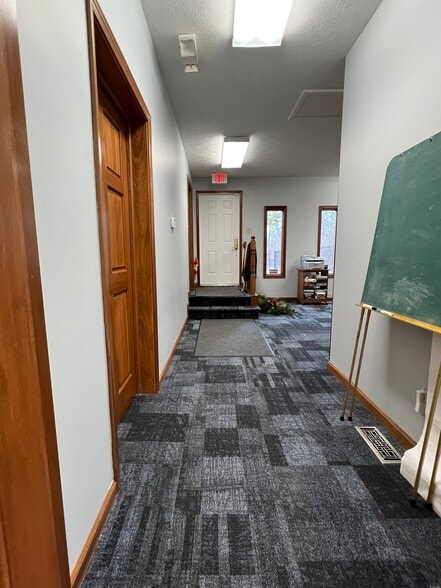 More Photos Of 5150 Moller Rd, Indianapolis Religious Facility For Sale
