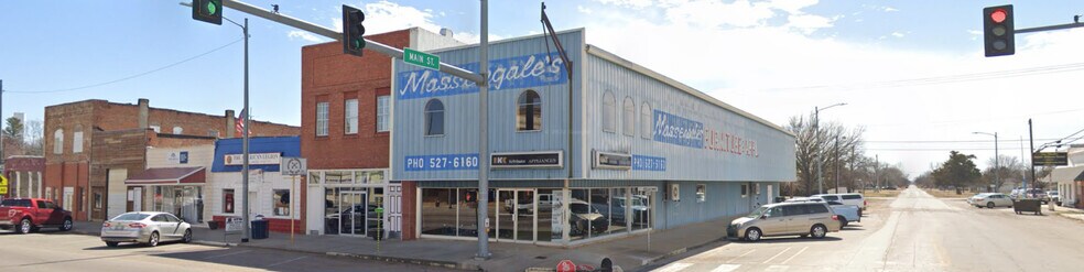 More Photos Of 100 E Broadway St, Lexington Storefront For Sale