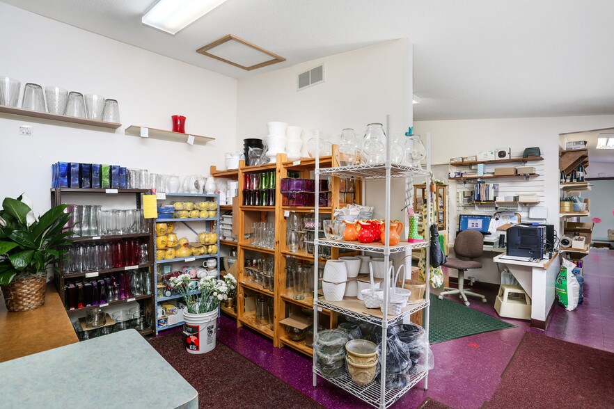 More Photos Of 1055 Laurence Ave, Jackson Freestanding For Sale