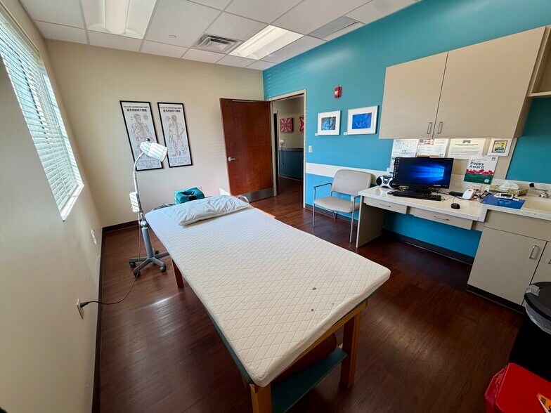 More Photos Of 4050 Central Ave, Columbus Medical For Sale