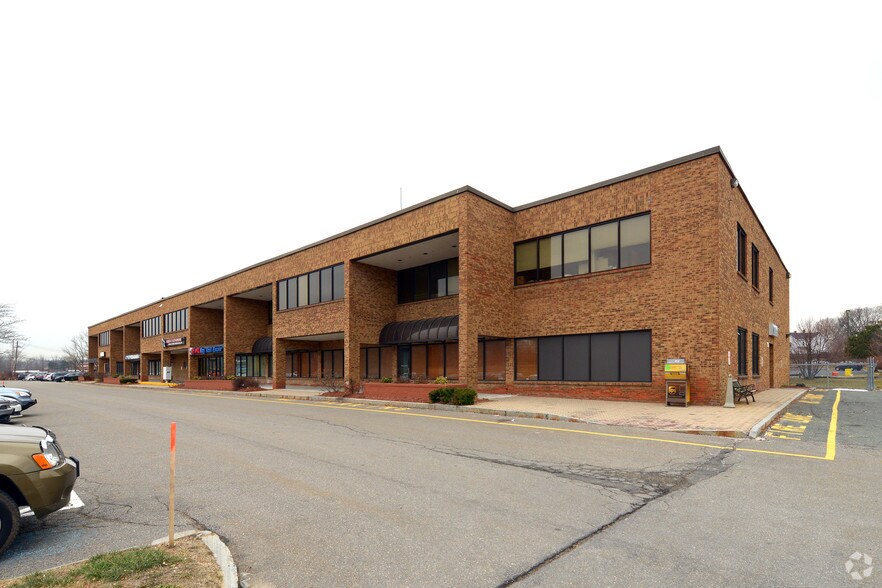 More Photos Of 95-105 Eastern Ave, Dedham Office For Lease