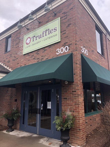 More Photos Of 300 W Main St, Avon Storefront Retail Office For Lease