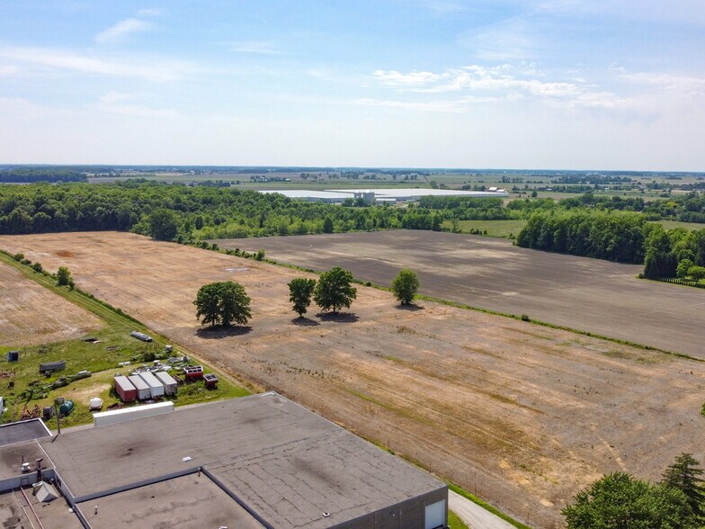 More Photos Of 324 County Road 34, Kingsville Manufacturing For Sale