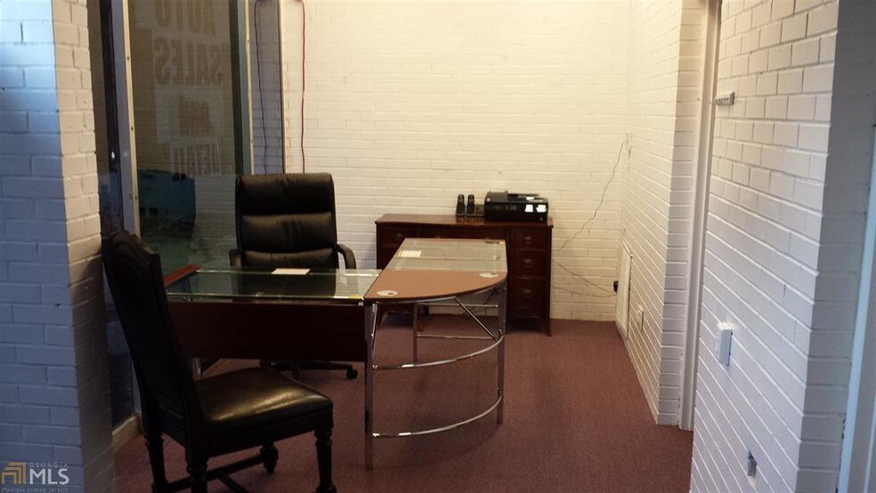 More Photos Of 338 Gordon St, Bremen Service Station For Sale