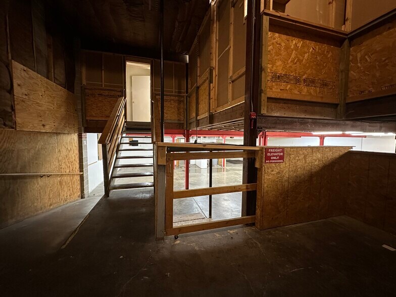 More Photos Of 1935 Q St, Lincoln Freestanding For Sale