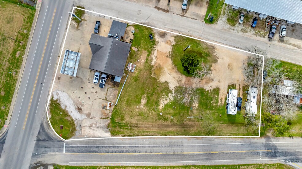 More Photos Of 1100 W US Highway 59 Feeder, Ganado Convenience Store For Sale