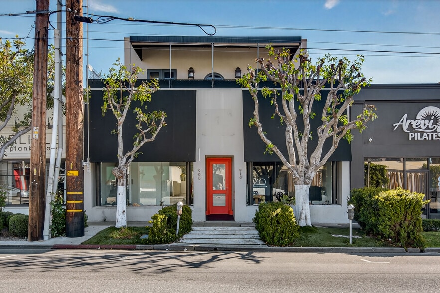 More Photos Of 910 N La Cienega Blvd, Los Angeles Storefront Retail Office For Sale
