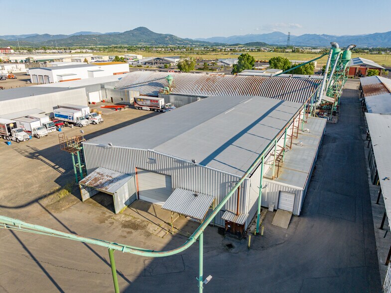 More Photos Of 1385 Antelope Rd, White City Manufacturing For Lease