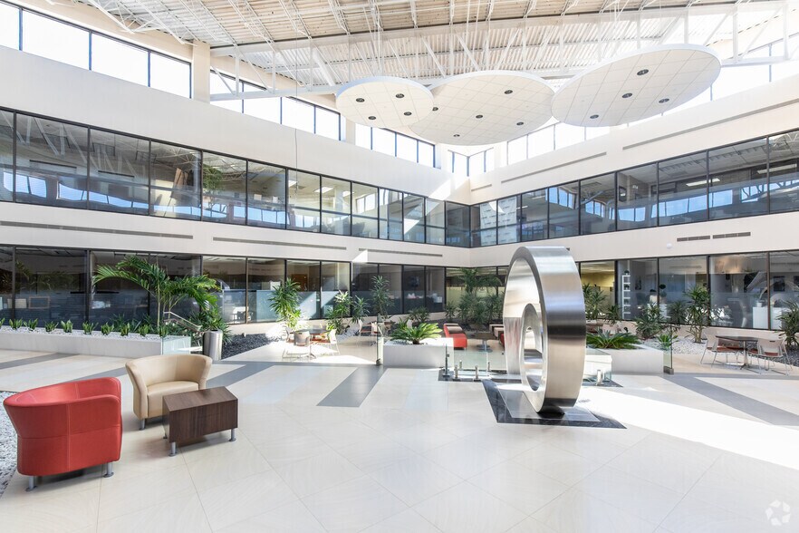 More Photos Of 7771 W Oakland Park Blvd, Fort Lauderdale Office For Lease