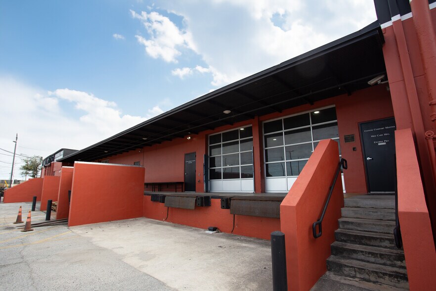 More Photos Of 3939 Forsyth Rd, Winter Park Warehouse For Sale