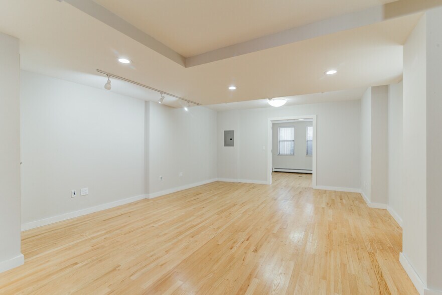 More Photos Of 489 Jersey Ave, Jersey City Storefront Retail Office For Lease