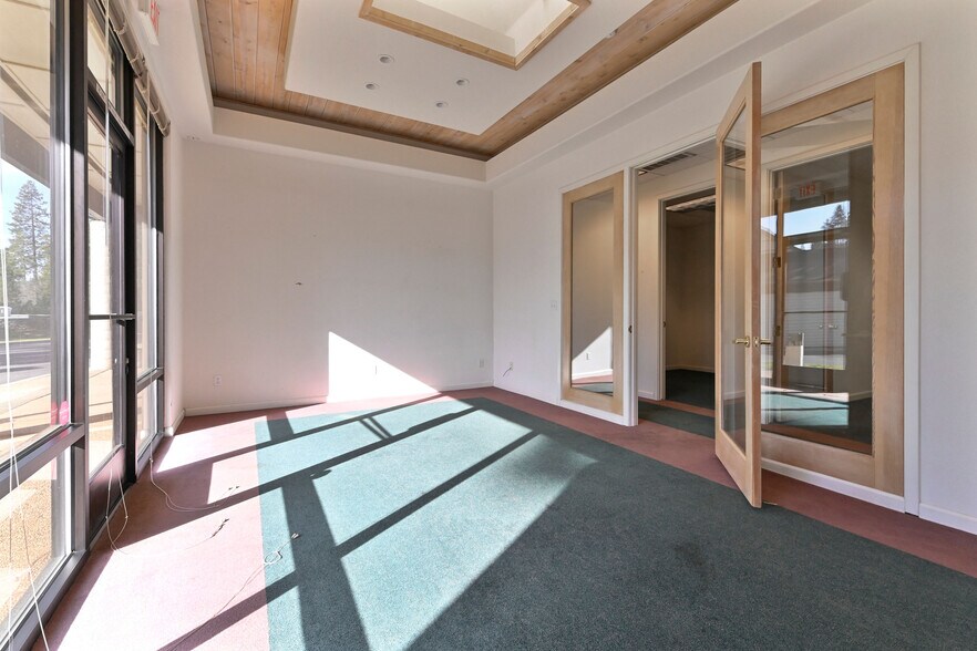 More Photos Of 1111 Dunbar Rd, Arnold Office For Sale