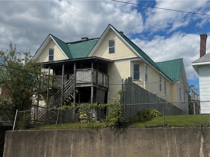 More Photos Of 99 Robinson St, Binghamton Multifamily For Sale