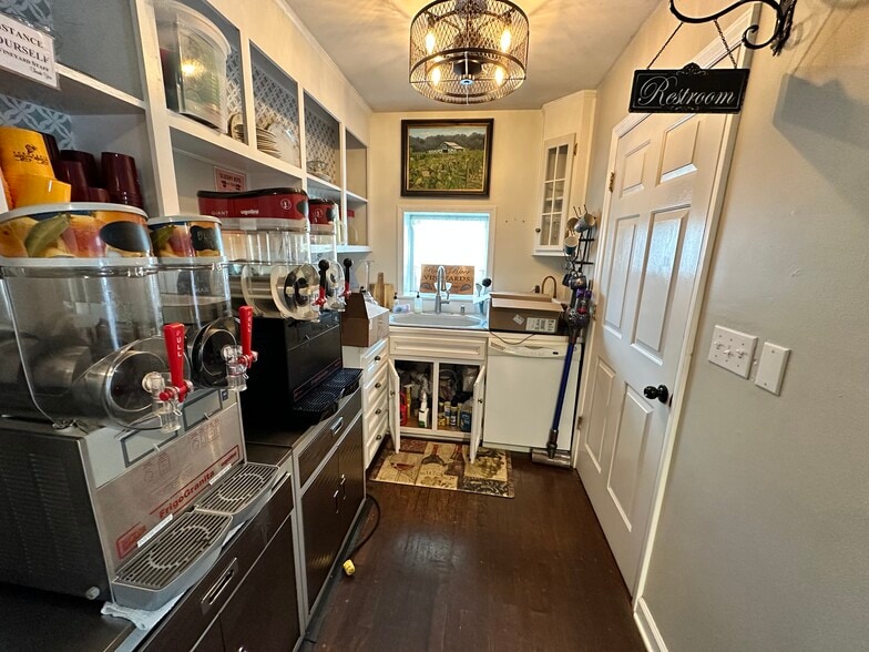 More Photos Of 11685 Reed Mine Rd, Midland Specialty For Sale