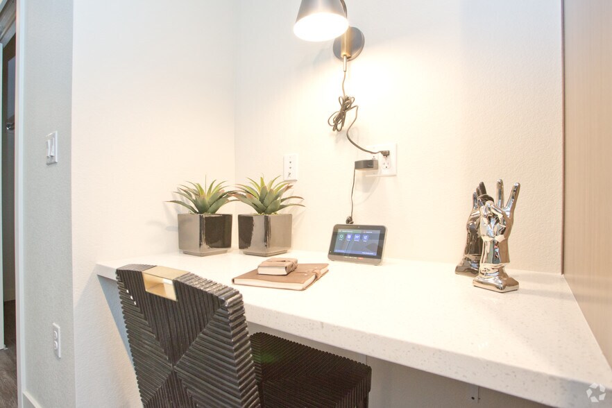 More Photos Of 1505 N Central Ave, Phoenix Apartments For Lease