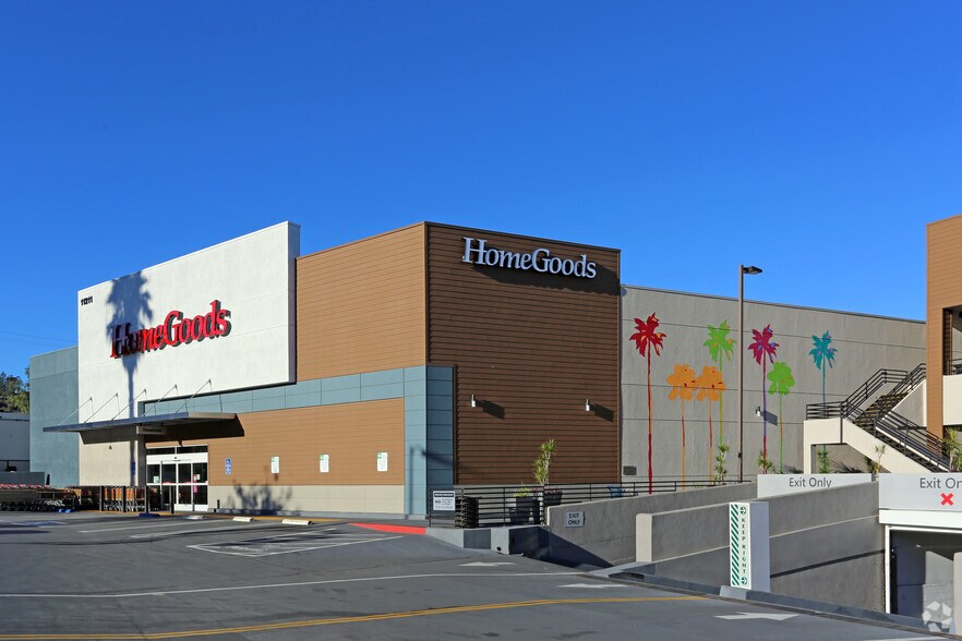 More Photos Of 11211-11239 Ventura Blvd, Studio City Unknown For Lease